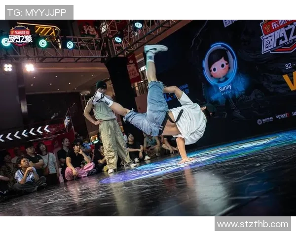 重庆街舞队技术水平引发热议舞者之间的争论与挑战 重庆街舞队技术水平引发热议舞者之间的争论与挑战